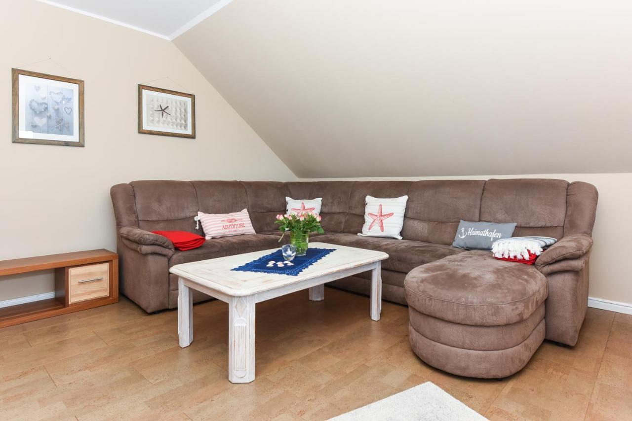 Ferienwohnung Haus Heimathafen เอเซินส์ ภายนอก รูปภาพ