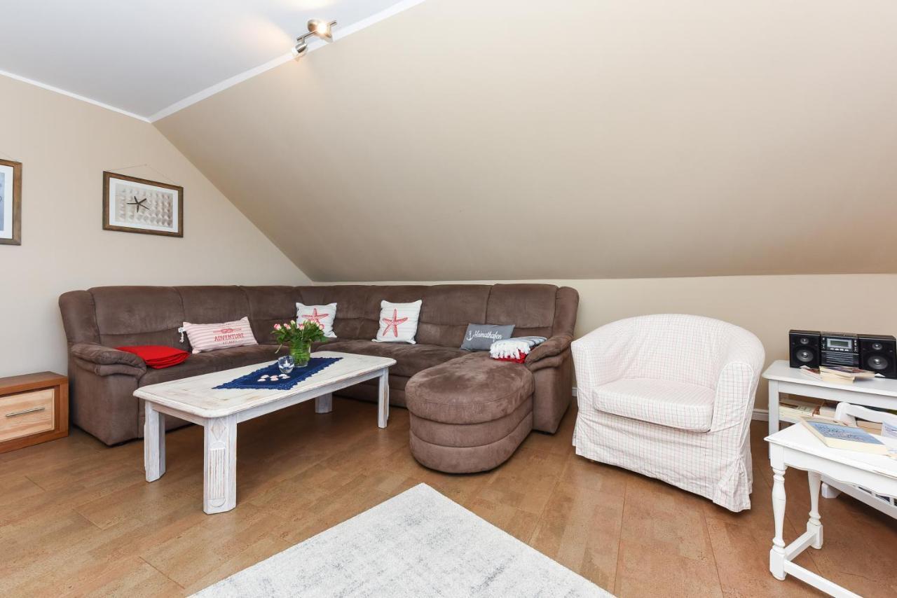 Ferienwohnung Haus Heimathafen เอเซินส์ ภายนอก รูปภาพ