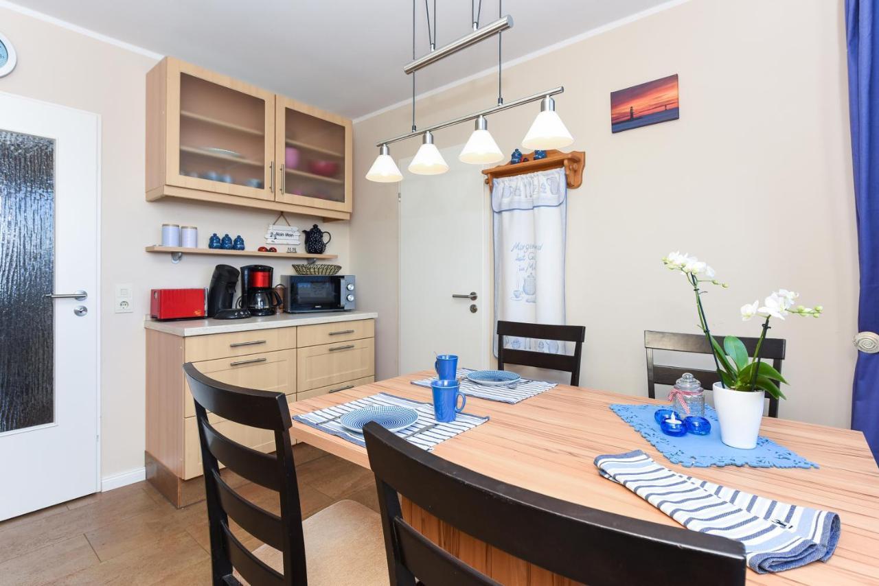 Ferienwohnung Haus Heimathafen เอเซินส์ ภายนอก รูปภาพ