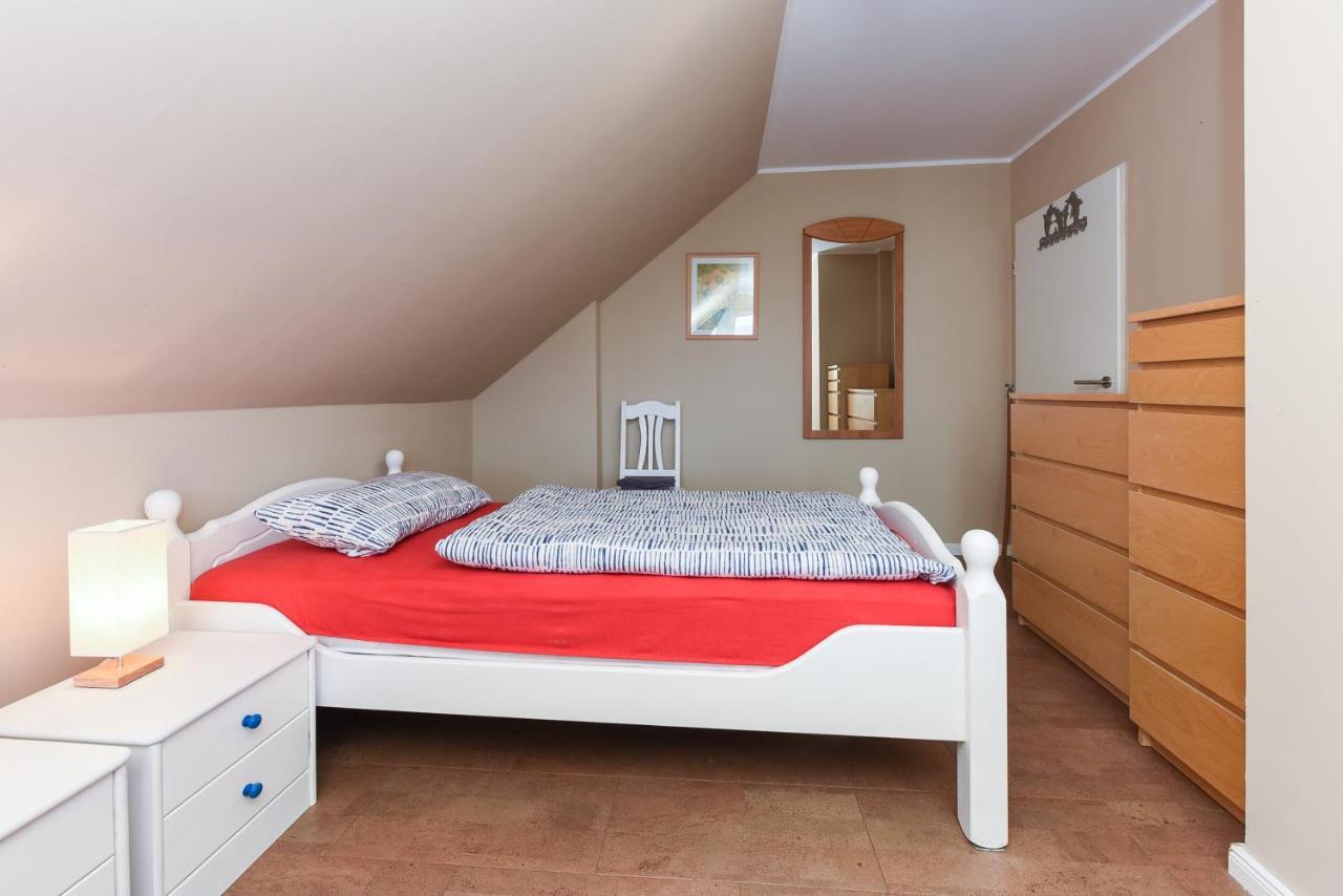 Ferienwohnung Haus Heimathafen เอเซินส์ ภายนอก รูปภาพ