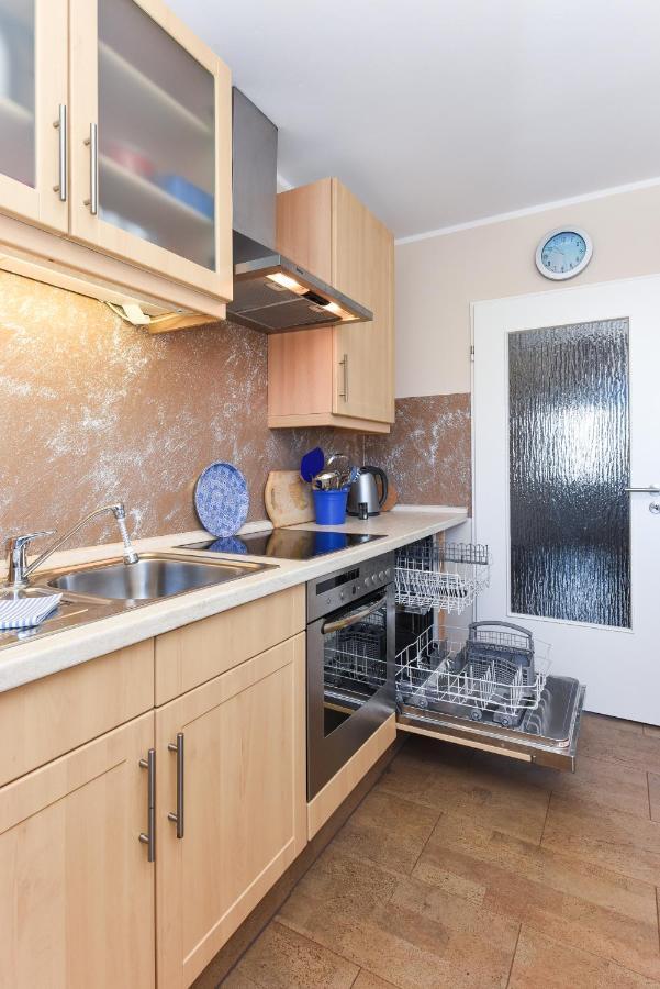 Ferienwohnung Haus Heimathafen เอเซินส์ ภายนอก รูปภาพ